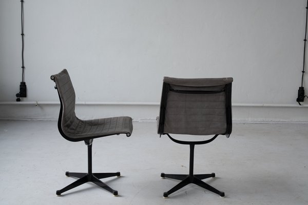 Aluminium Desk Chairs by Charles and Ray Eames, 1960s, Set of 2-LRD-1788330