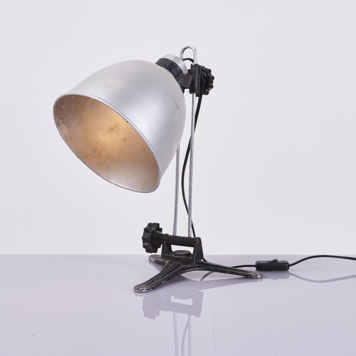 Aluminum Adjustable Lamp