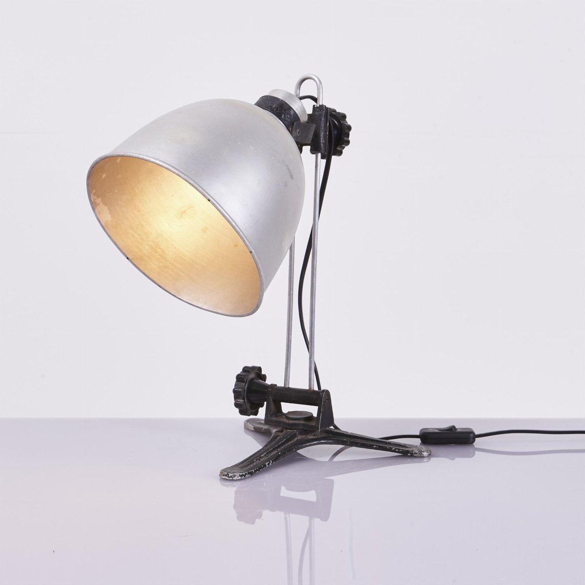 Aluminum Adjustable Lamp