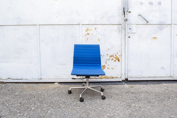 Aluminum EA 117 Chair by Charles & Ray Eames for Herman Miller, 1980s-VCV-1320761