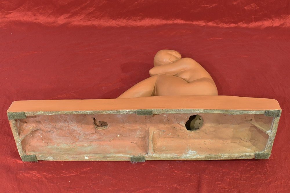 Amedeo Gennarelli, Art Deco Crouching Young Woman, 20th Century, Terracotta