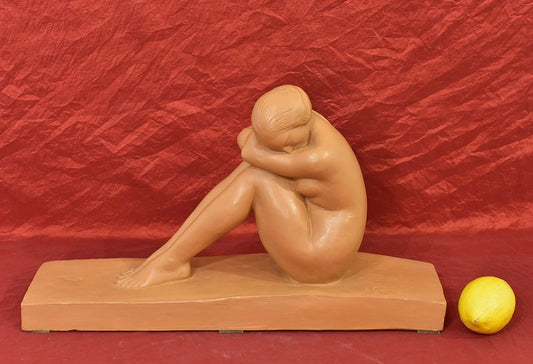 Amedeo Gennarelli, Art Deco Crouching Young Woman, 20th Century, Terracotta