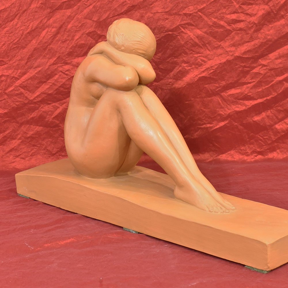 Amedeo Gennarelli, Art Deco Crouching Young Woman, 20th Century, Terracotta