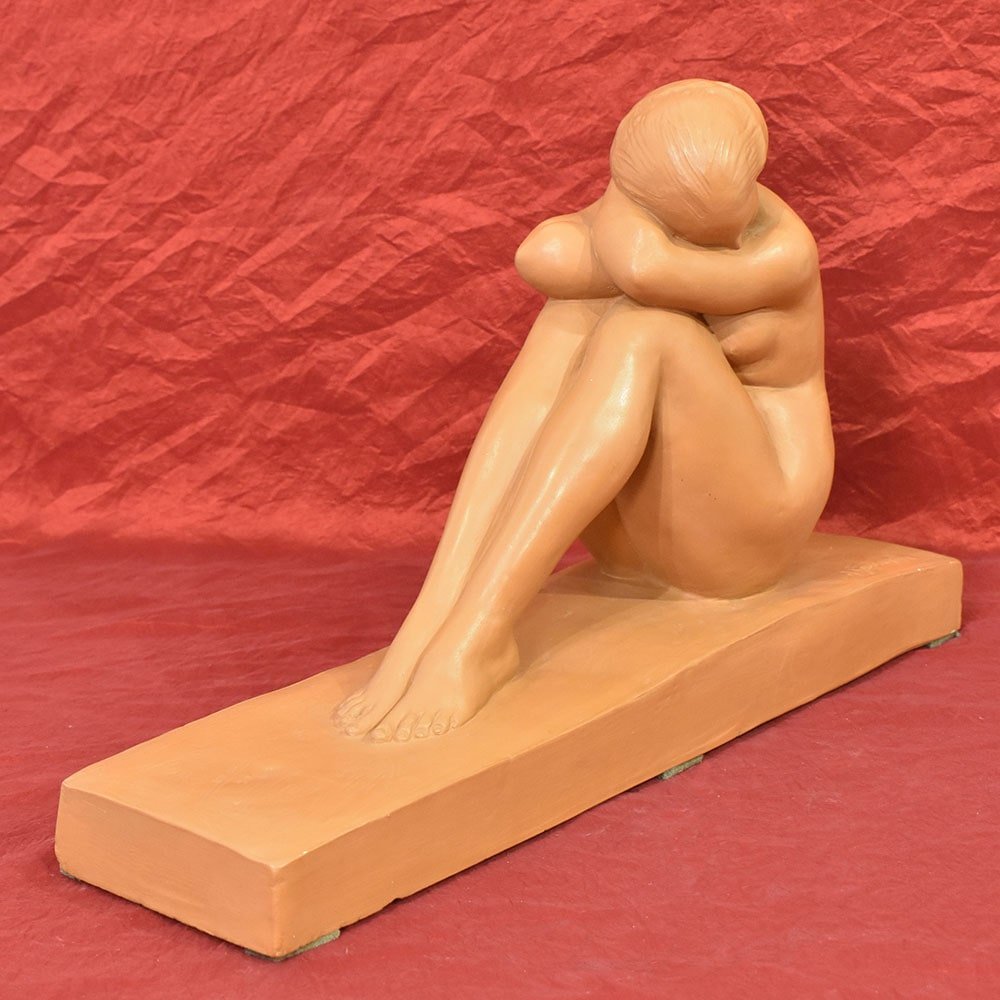 Amedeo Gennarelli, Art Deco Crouching Young Woman, 20th Century, Terracotta