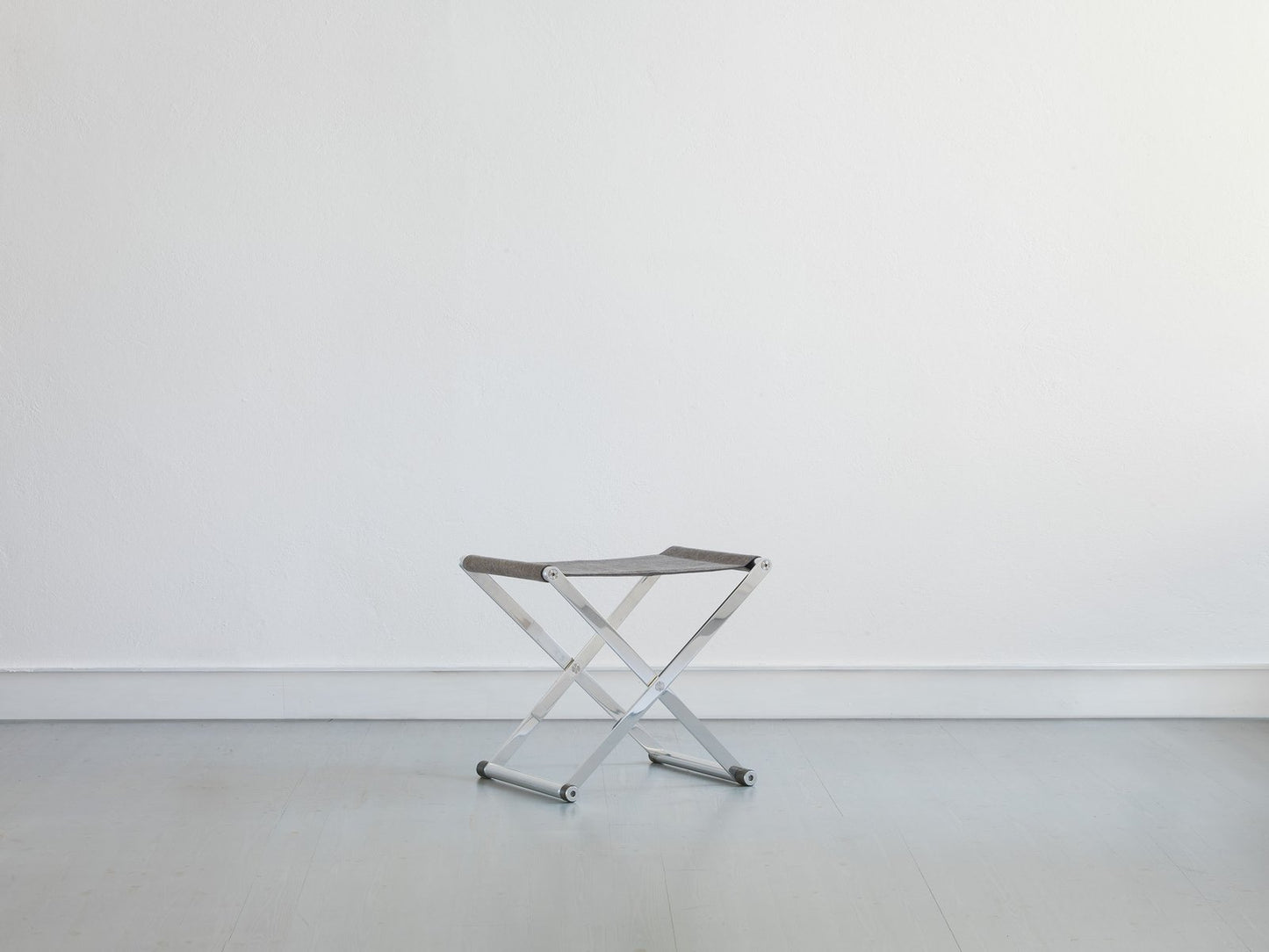 Andrea Foldable Stool In Leather By Enrico Tonucci , Tonucci Collection