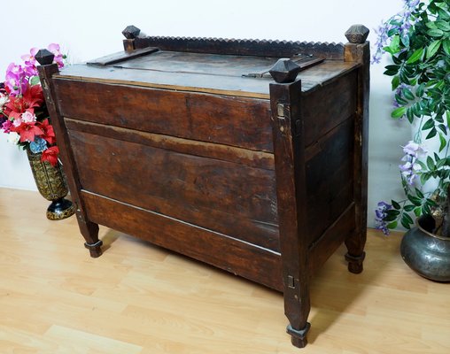 Antique 19th Century Cedar Wood Treasure Dowry Chest, Afghanistan, 1890s-UZN-1389274