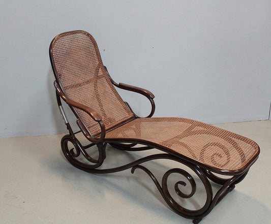 Antique Beech Lounge Chair by Thonet, 1900s