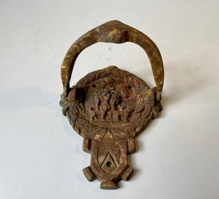 Antique Bronze Door Knocker with Hunting Theme-LCR-1342003