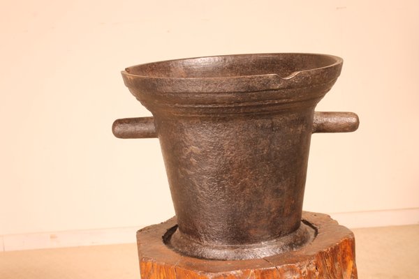 Antique Cast Iron Mortar with Original Log, 1600s-HPU-752868