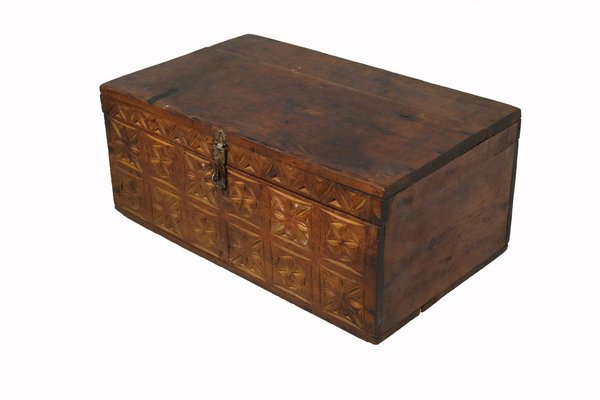 Antique Cedar Wood Treasure Dowry Chest Box, Nuristan, Afghanistan, 1920s-UZN-1404924