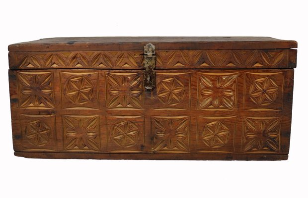 Antique Cedar Wood Treasure Dowry Chest Box, Nuristan, Afghanistan, 1920s-UZN-1404924