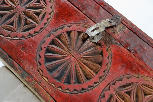 Antique Cedar Wood Treasure Dowry Chest Box, Nuristan, Afghanistan, 1920s-UZN-1404922