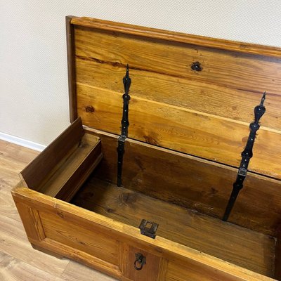 Antique Chest in Larch with Iron Fittings, 18th Century-ALF-2033552