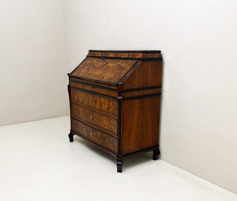 Antique Chest of Drawers in Walnut-LKT-1793596