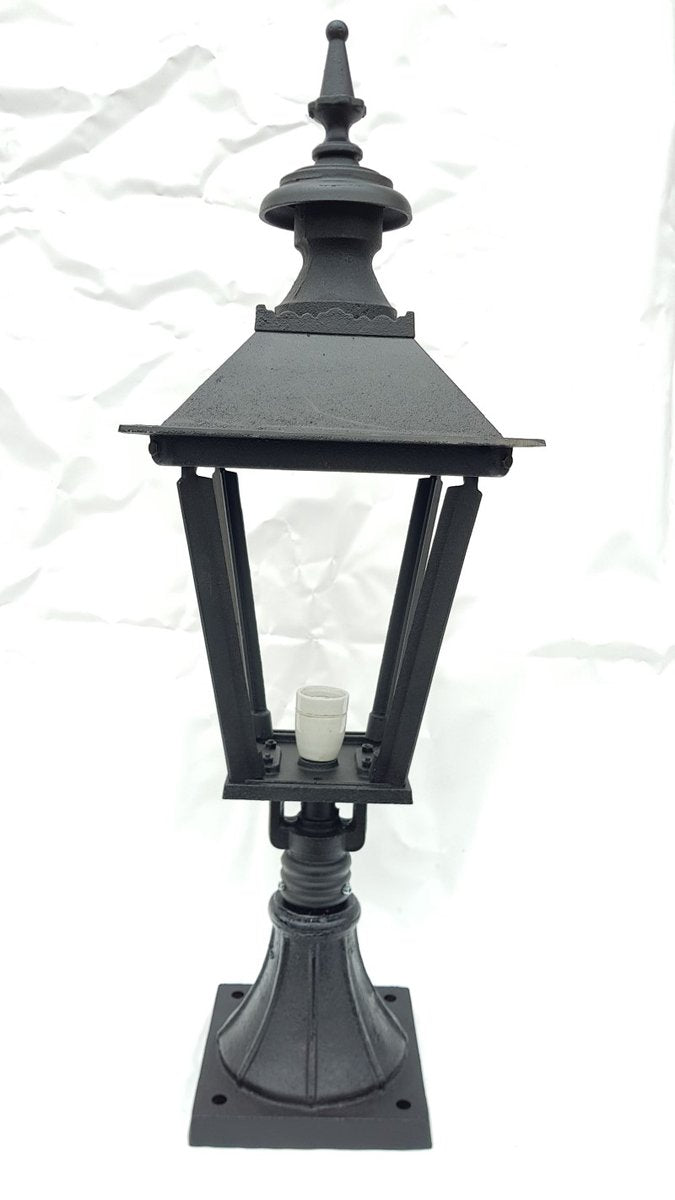 Antique Classic Victorian Cast Iron Pillar Lamp Lantern on Base Outdoor Lamp