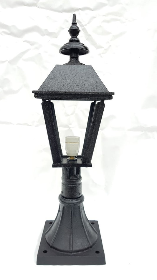 Antique Classic Victorian Cast Iron Pillar Lamp Lantern on Base Outdoor Lamp