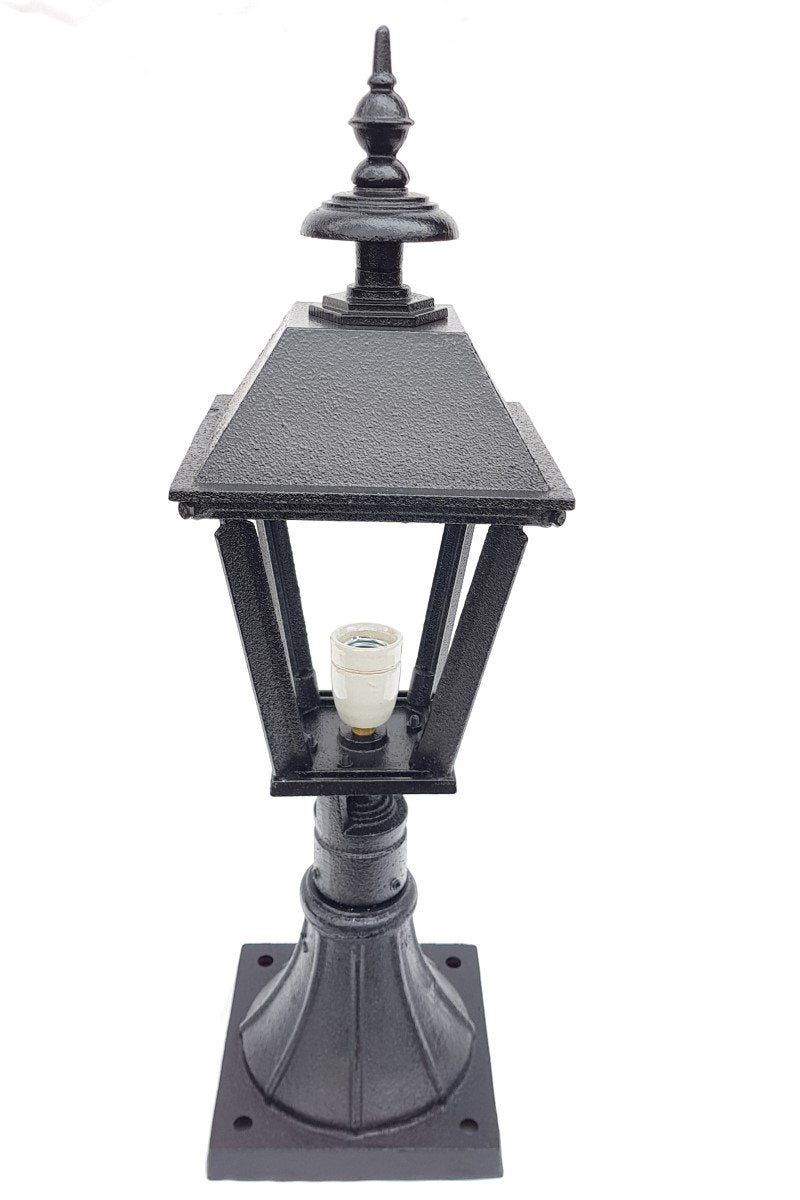 Antique Classic Victorian Cast Iron Pillar Lamp Lantern on Base Outdoor Lamp