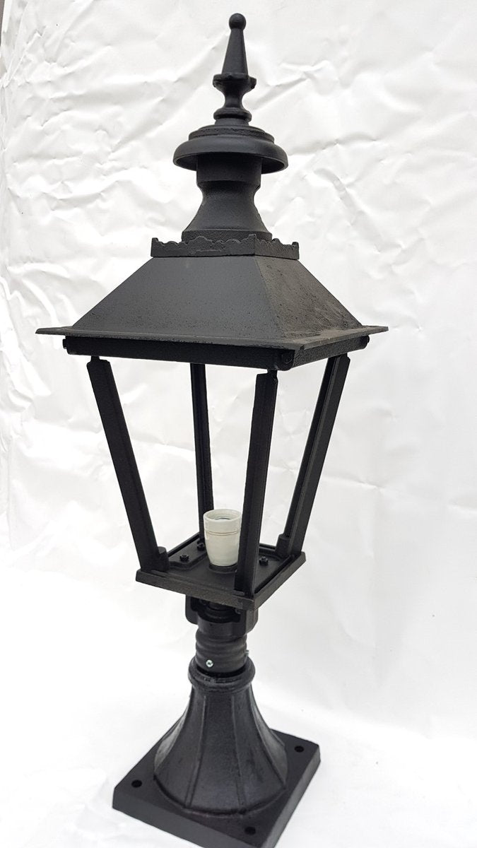 Antique Classic Victorian Cast Iron Pillar Lamp Lantern on Base Outdoor Lamp