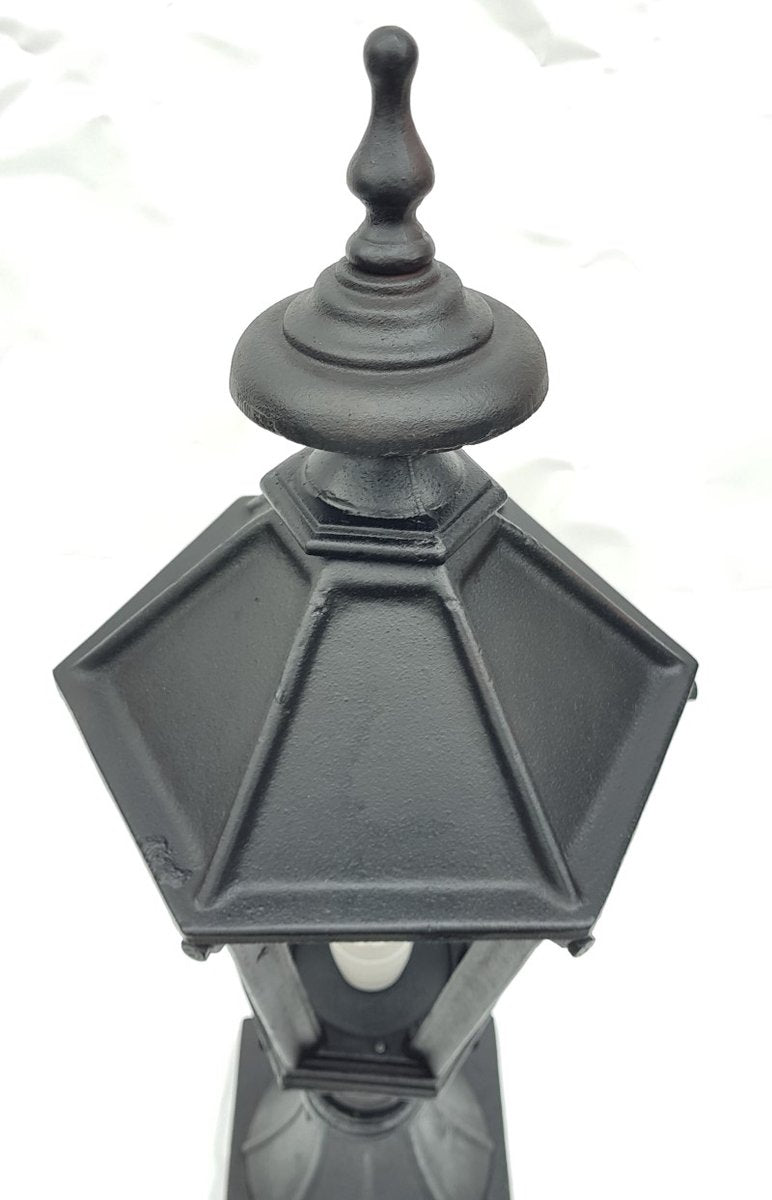 Antique Classic Victorian Cast Iron Pillar Lamp Lantern on Base Outdoor Lamp