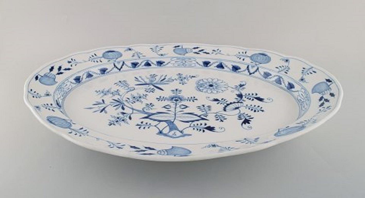 Antique Colossal Meissen Blue Onion Serving Dish in Hand-Painted Porcelain