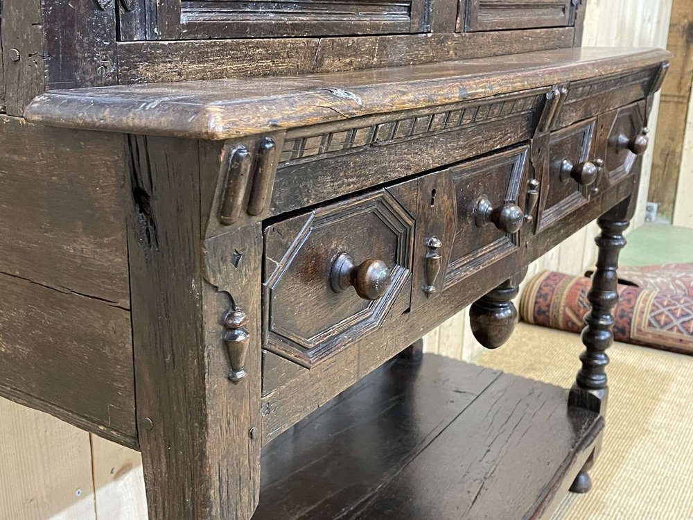 Antique English Credenza in Oak, 1700s