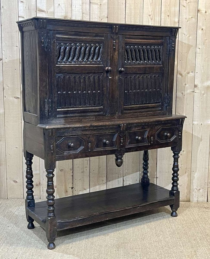 Antique English Credenza in Oak, 1700s