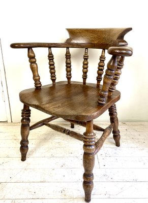 Antique English Elm Wood Windsor Captains Chair, 1900s-WZZ-1282620