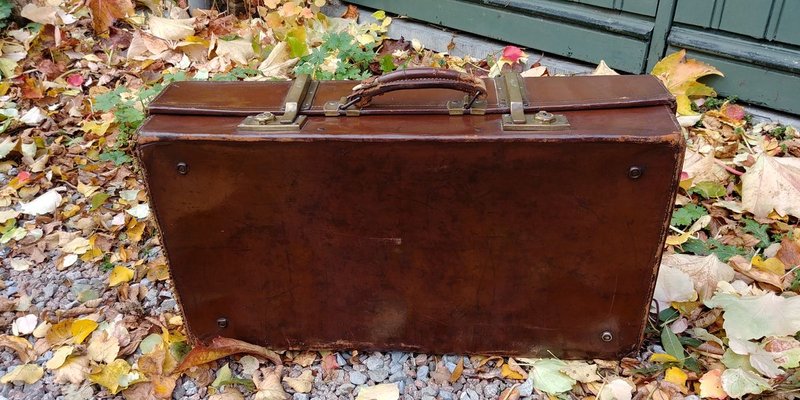 Antique English Leather Trunk-VBM-772656