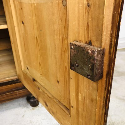 Antique French Pine Cabinet-LCQ-1292408