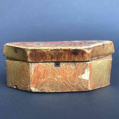 Antique Golden and Engraved Box-TBU-2043303