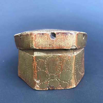 Antique Golden and Engraved Box-TBU-2043303