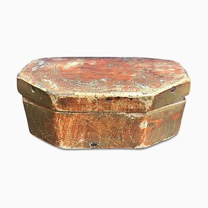 Antique Golden and Engraved Box-TBU-2043303