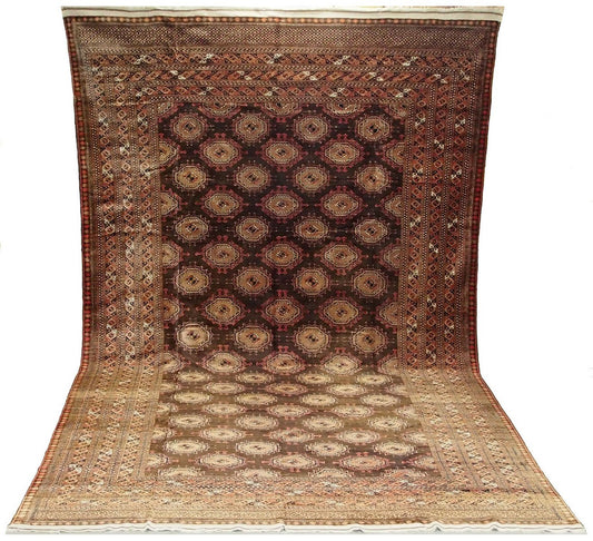 Antique Hand-Knotted Turkmen Saryk Rug, 1920s