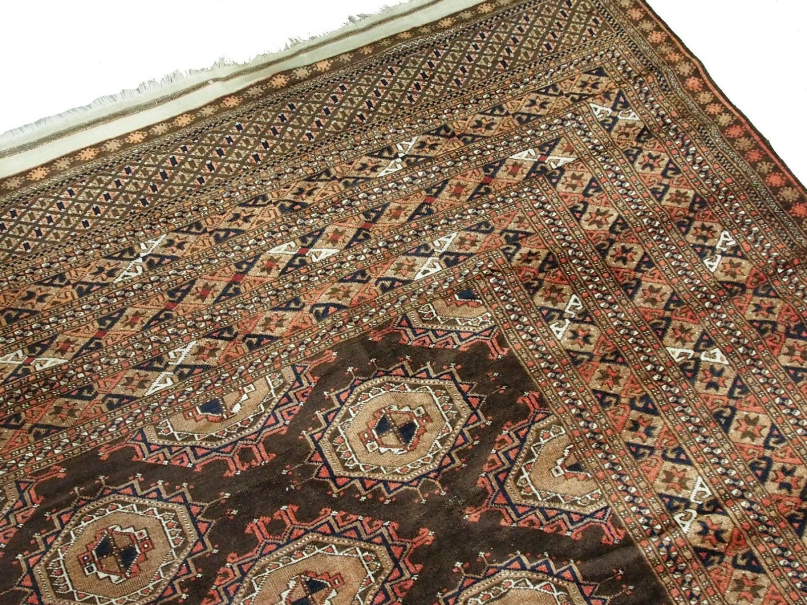 Antique Hand-Knotted Turkmen Saryk Rug, 1920s