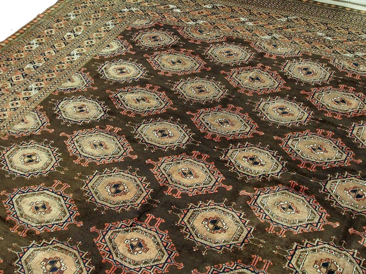 Antique Hand-Knotted Turkmen Saryk Rug, 1920s