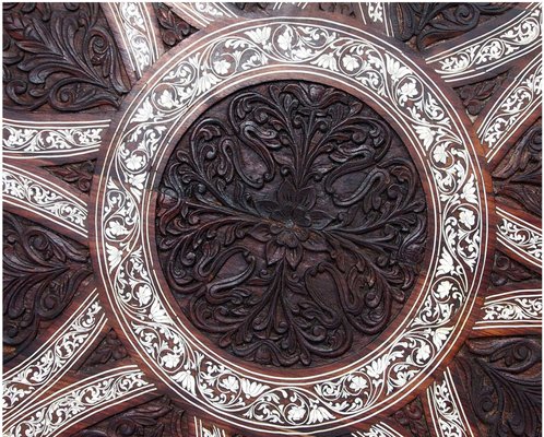 Antique Indian Anglo Wood Hand-Carved Round Dining Table, 1890s-UZN-2027863