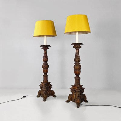 Antique Italian Floor Lamps in Carved Wood and Yellow Fabric, 1500, Set of 2-GDD-2034364