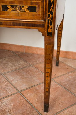 Antique Louis XVI Lombard Desk in Walnut with Maple Inlay Grafts, 18th Century-KKK-1749338