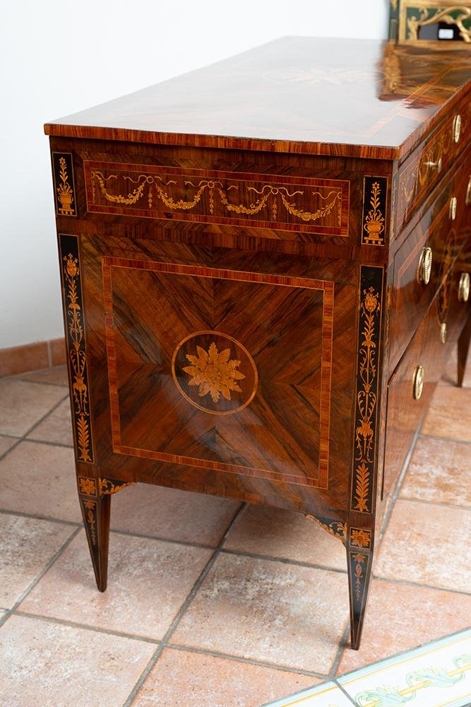 Antique Louis XVI Lombardy Veneto Chest of Drawers in Fine Woods, 18th Century