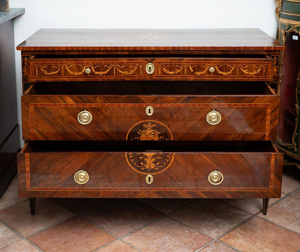 Antique Louis XVI Lombardy Veneto Chest of Drawers in Fine Woods, 18th Century