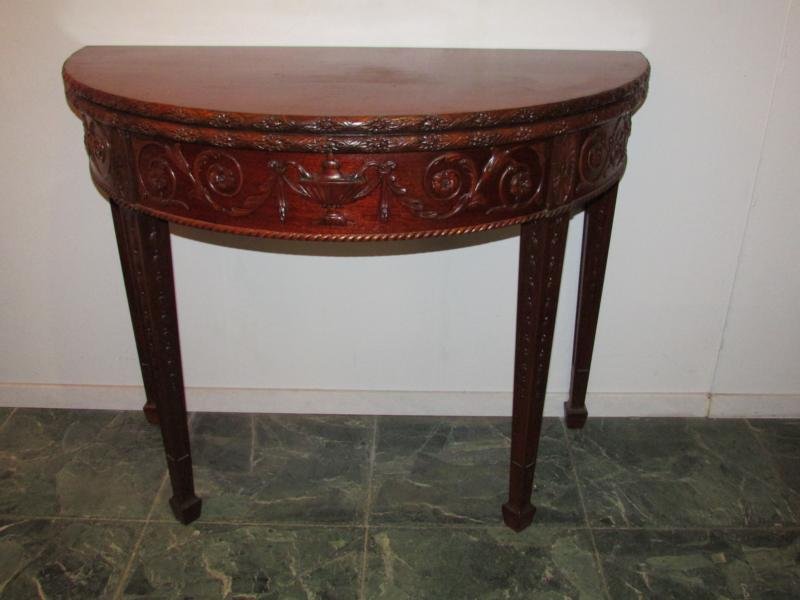 Antique Mahogany Foldable Wall Table in the style of Hepplewhite, 19th Century