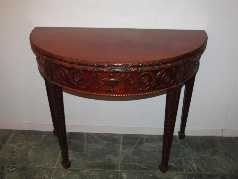 Antique Mahogany Foldable Wall Table in the style of Hepplewhite, 19th Century