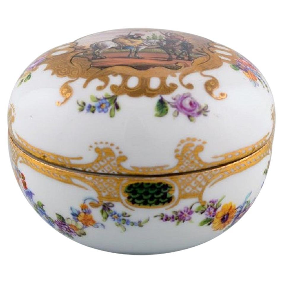 Antique Meissen Lidded Jar in Hand-Painted Porcelain with Romantic Scene