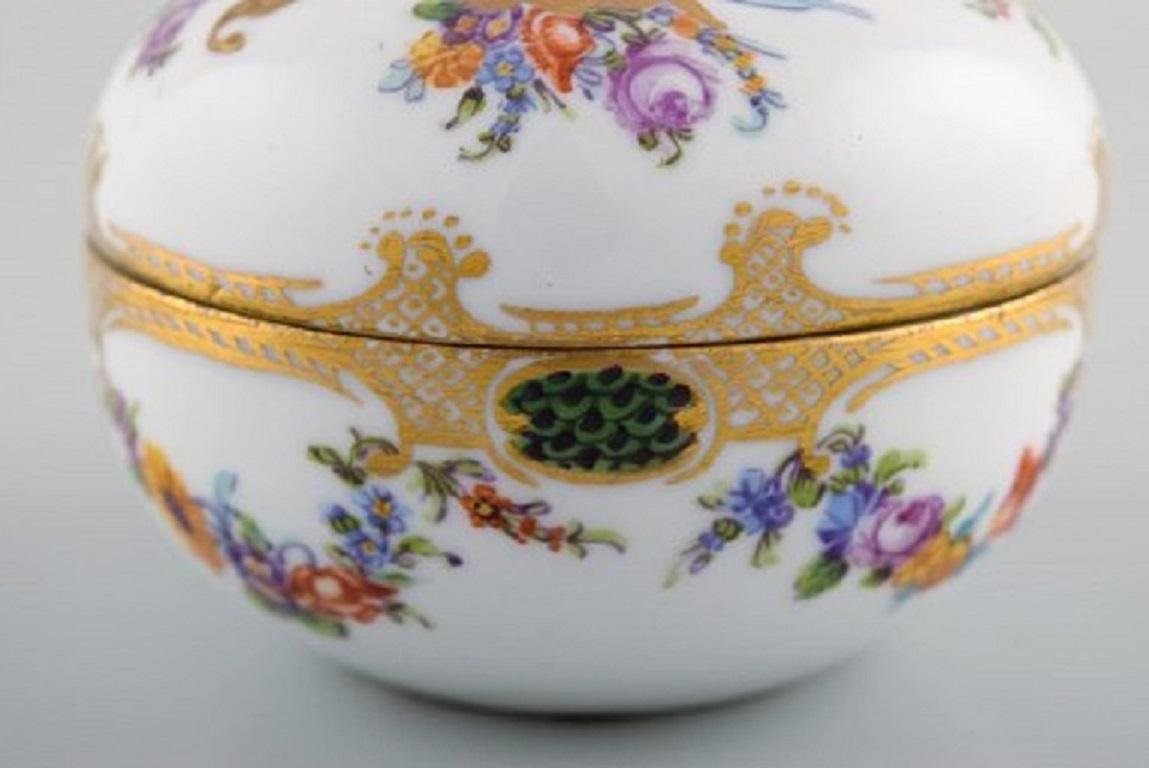 Antique Meissen Lidded Jar in Hand-Painted Porcelain with Romantic Scene