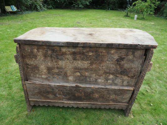 Antique Orient Cedar Wood Treasure Dowry Chest from Nuristan Afghanistan, 19th Century-UZN-1394013