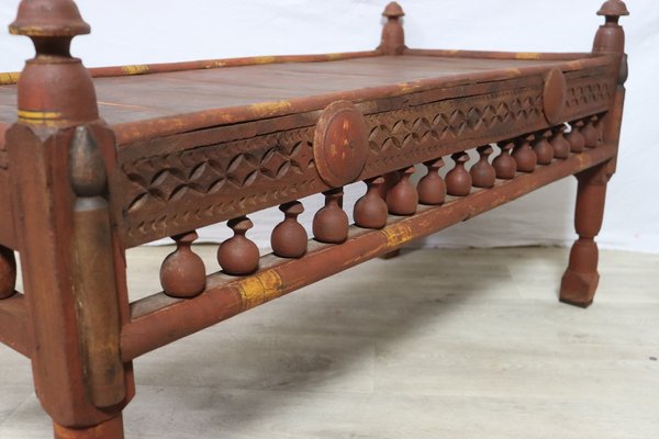 Antique Pakistanian Coffee Table in Wood, 1920s-UZN-1395888