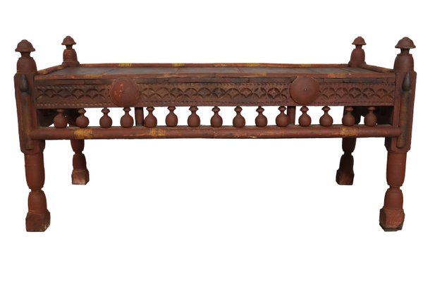 Antique Pakistanian Coffee Table in Wood, 1920s-UZN-1395888