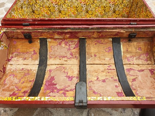 Antique Trunk in Painted Fir Wood with Bombed Slatted Cover and Original Hardware-ZFY-1335373