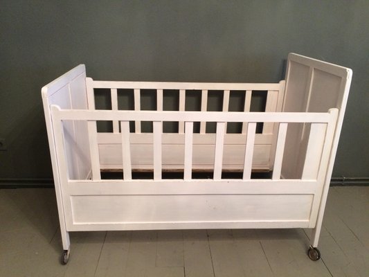 Antique Wood Crib-WWE-550941