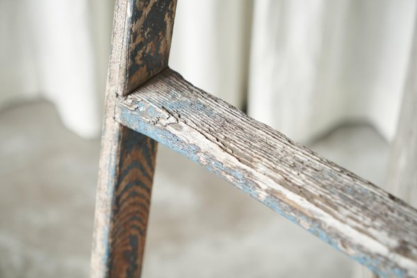 Antique Wooden Ladder in Weathered Paint, 1930s-FEW-2024203